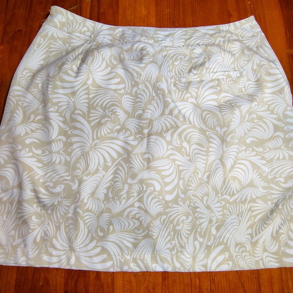 Coral Bay Golf Skort Women's Size 14 Beige White Floral Golf Activewear - Picture 6 of 7